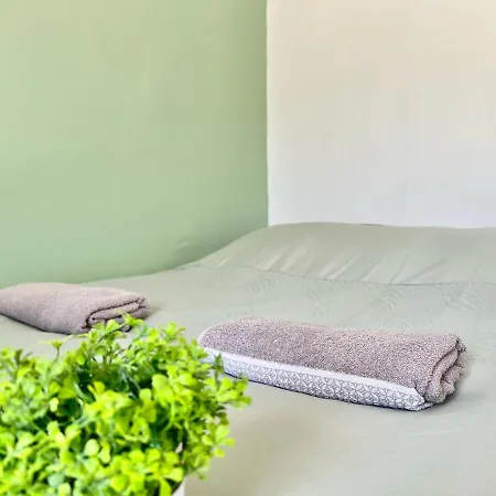 Le Mirabelle, Studio En Plein Centre Historique Appartement *