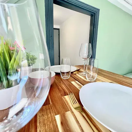 Le Mirabelle, Studio En Plein Centre Historique Appartement